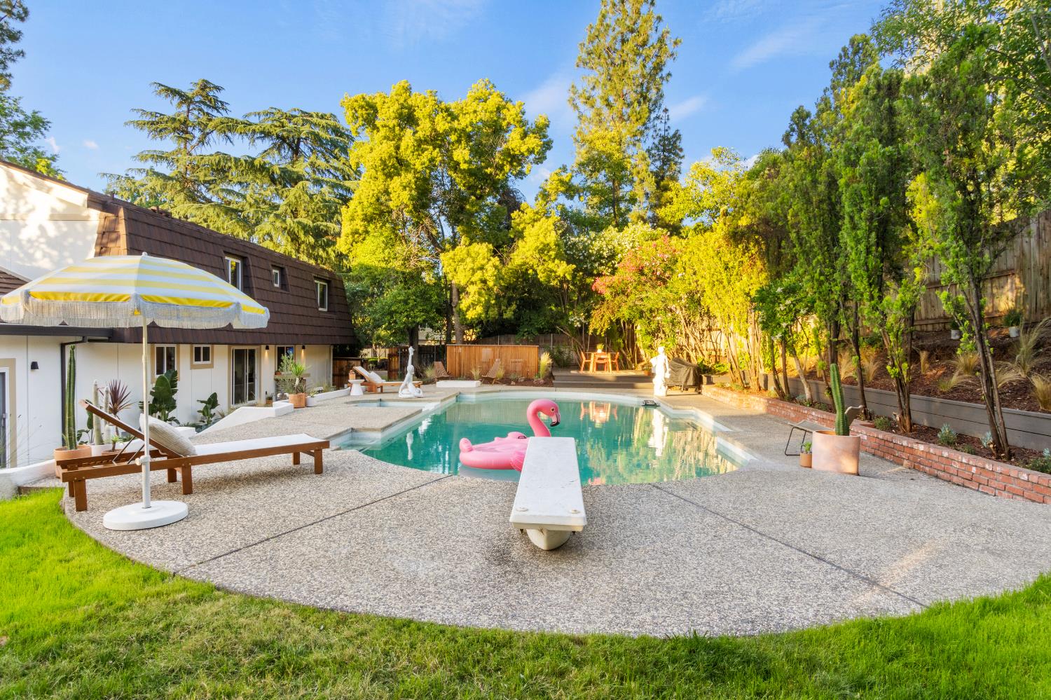 Detail Gallery Image 50 of 65 For 8514 Bordeaux Way, Fair Oaks,  CA 95628 - 4 Beds | 2/1 Baths