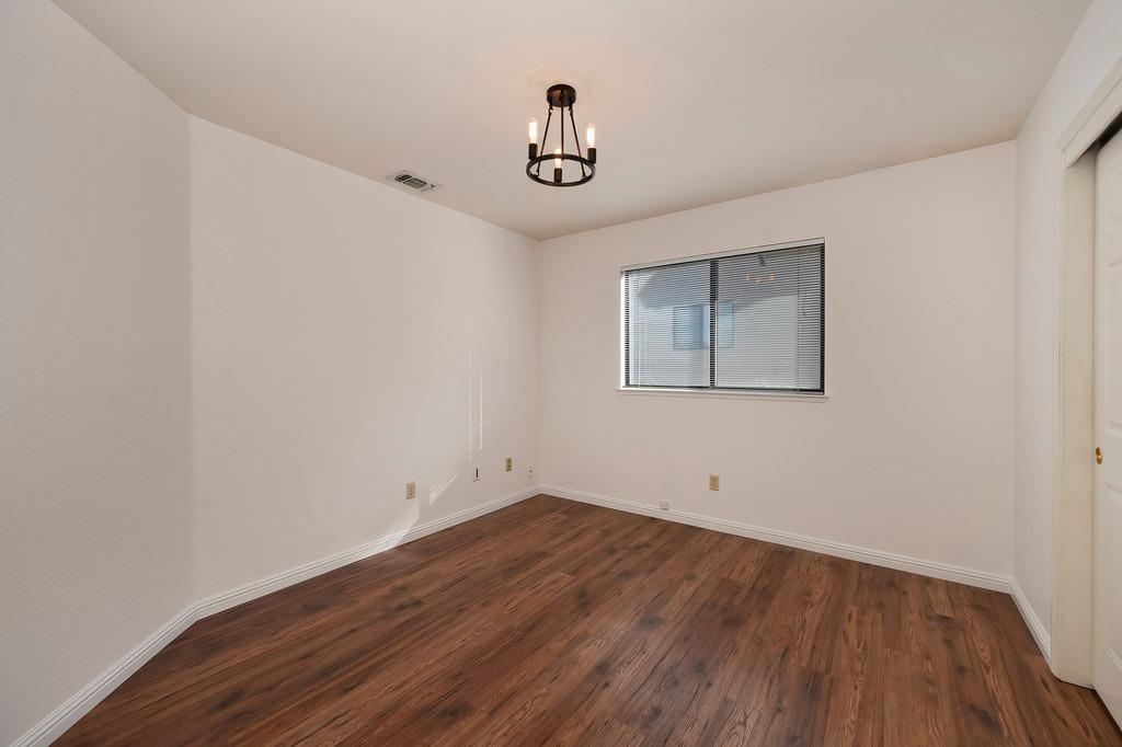 Detail Gallery Image 23 of 32 For 1357 Sun Tree Dr, Roseville,  CA 95661 - 5 Beds | 3 Baths