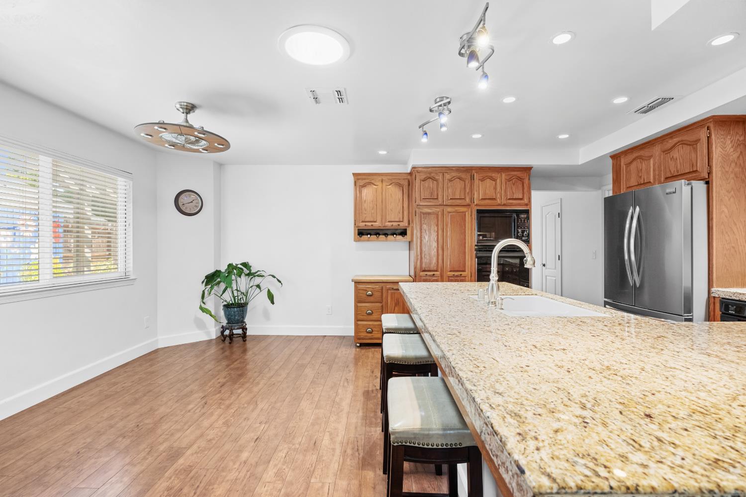 Detail Gallery Image 18 of 72 For 503 Hogan Ct, Roseville,  CA 95678 - 4 Beds | 3 Baths