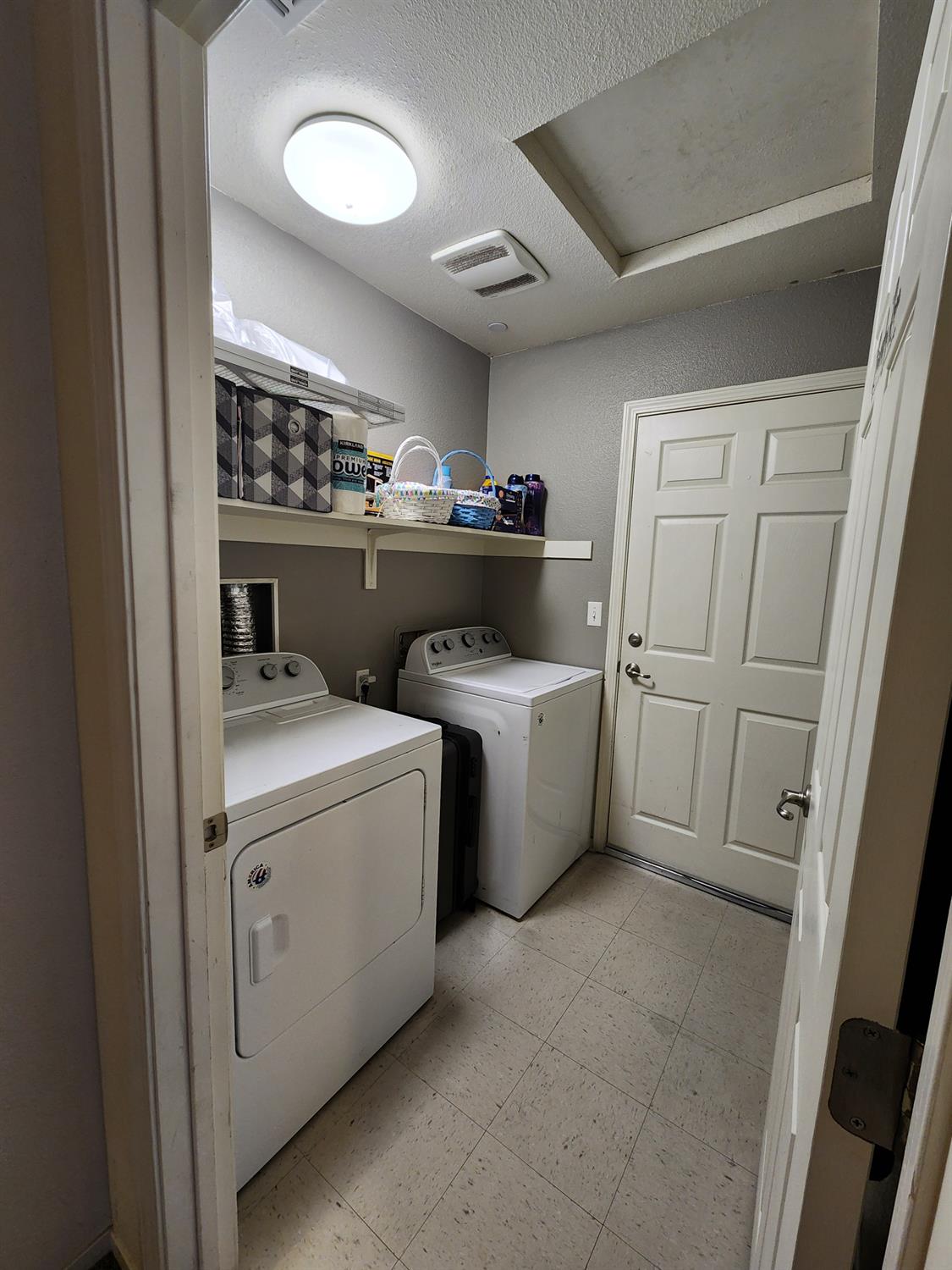 Detail Gallery Image 6 of 15 For 6565 Cal Bears Ct, Winton,  CA 95388 - 3 Beds | 2 Baths