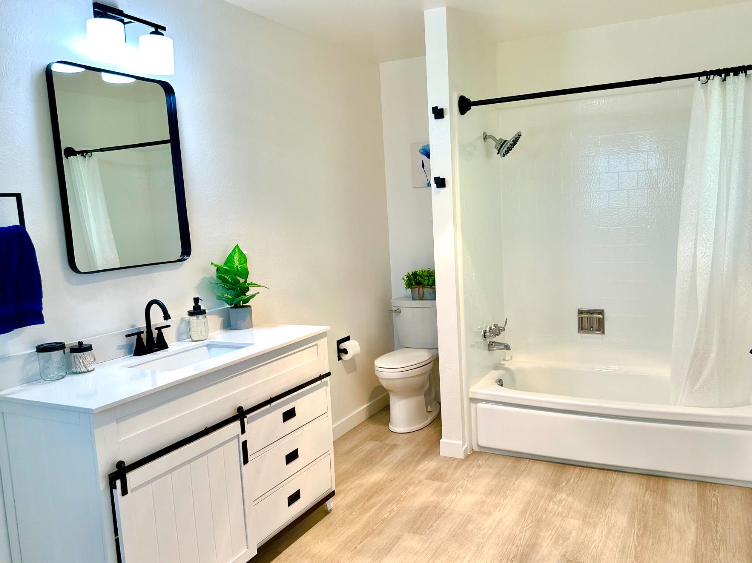 Detail Gallery Image 18 of 41 For 1997 Independence Cemetery Rd, Rail Road Flat,  CA 95257 - 3 Beds | 2 Baths