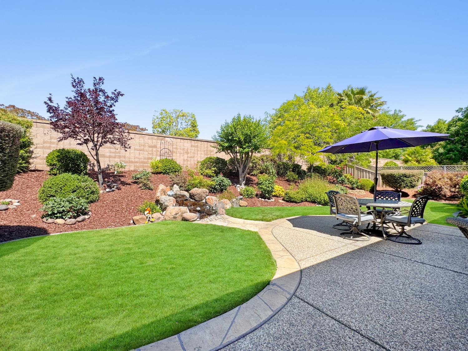 Detail Gallery Image 5 of 42 For 2052 Stonecrest Ln, Lincoln,  CA 95648 - 2 Beds | 2 Baths