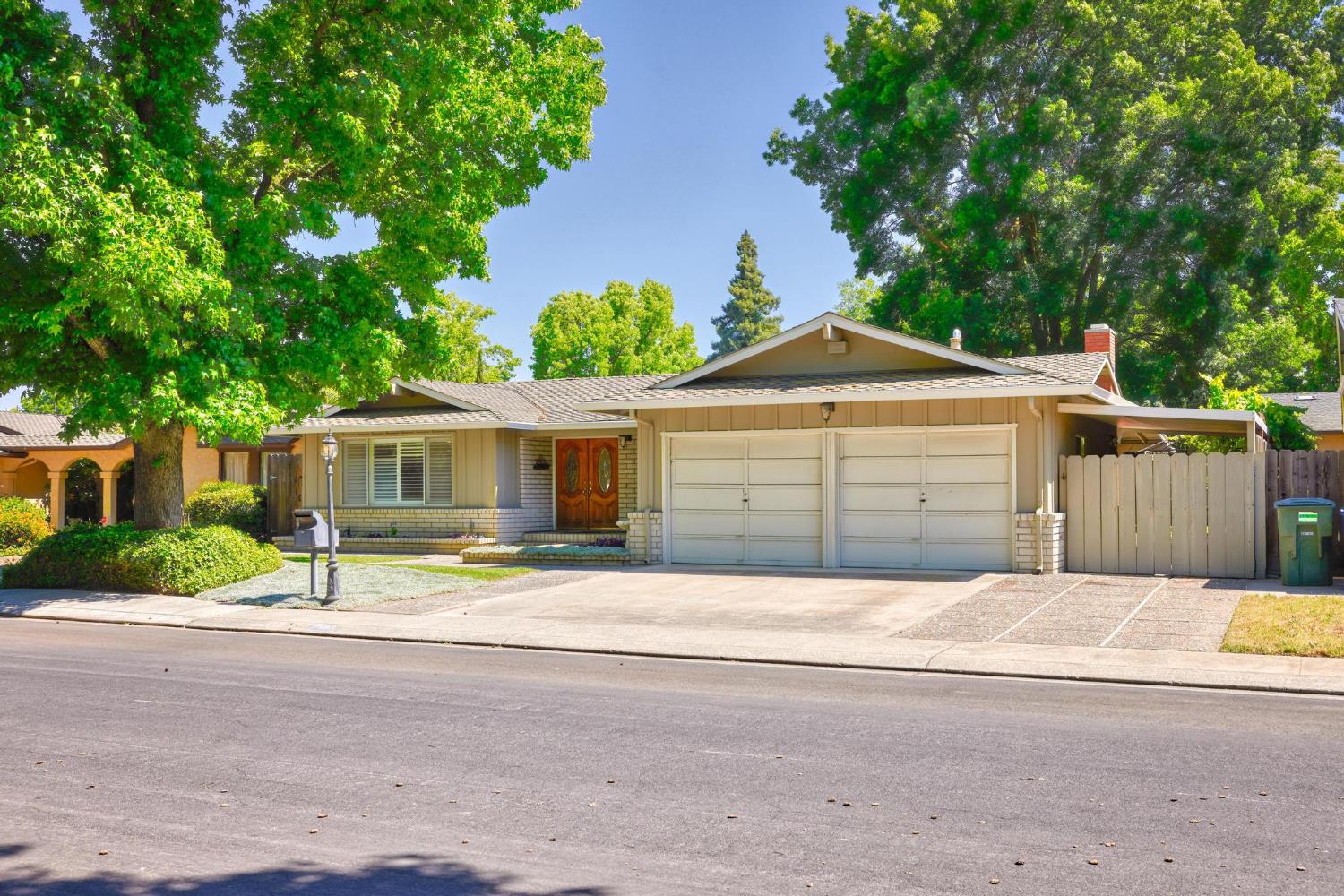 Detail Gallery Image 4 of 41 For 2336 Brockway Dr, Modesto,  CA 95355 - 3 Beds | 2 Baths