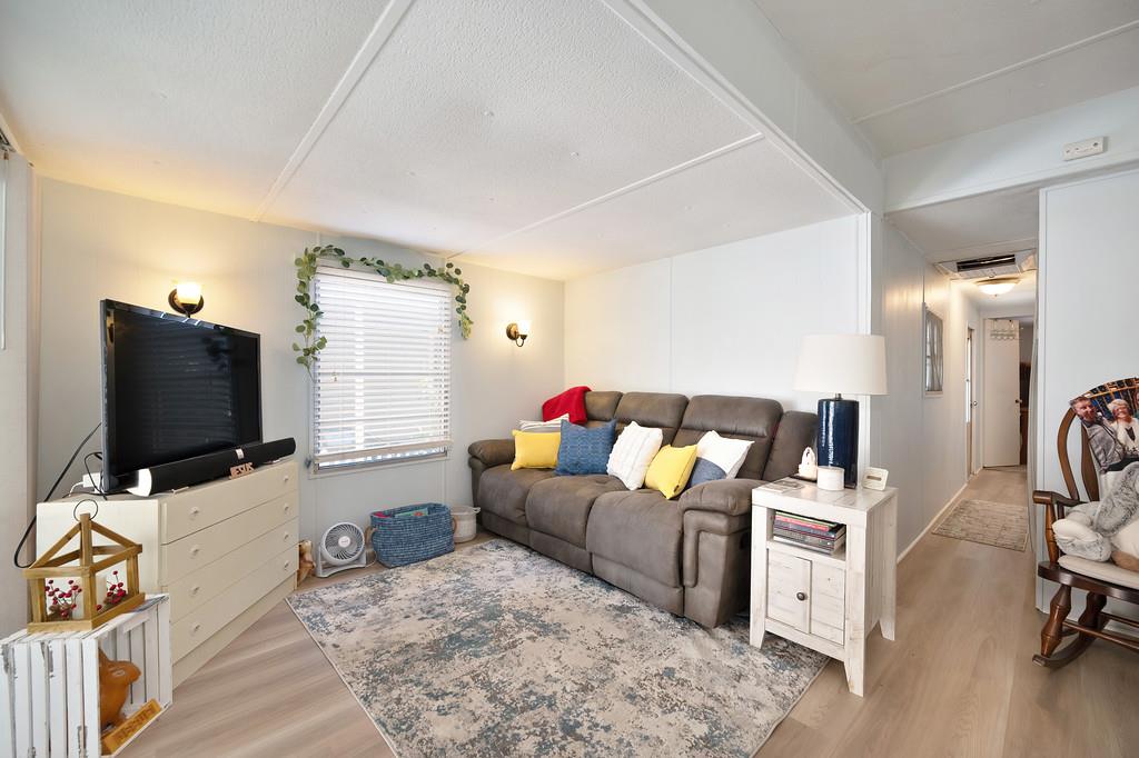 Detail Gallery Image 6 of 38 For 6175 Nob Hill Drive, Newcastle,  CA 95658 - 2 Beds | 1 Baths