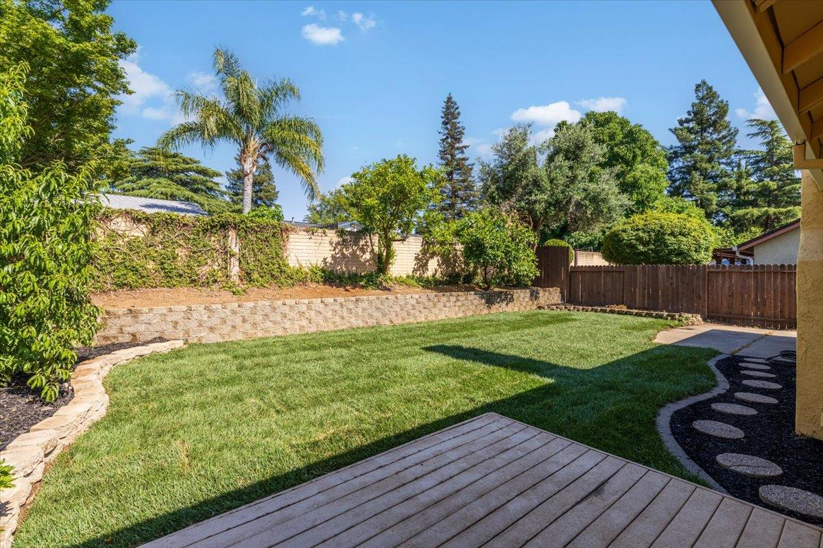 Detail Gallery Image 4 of 36 For 2619 Stoughton Way, Sacramento,  CA 95827 - 3 Beds | 2 Baths