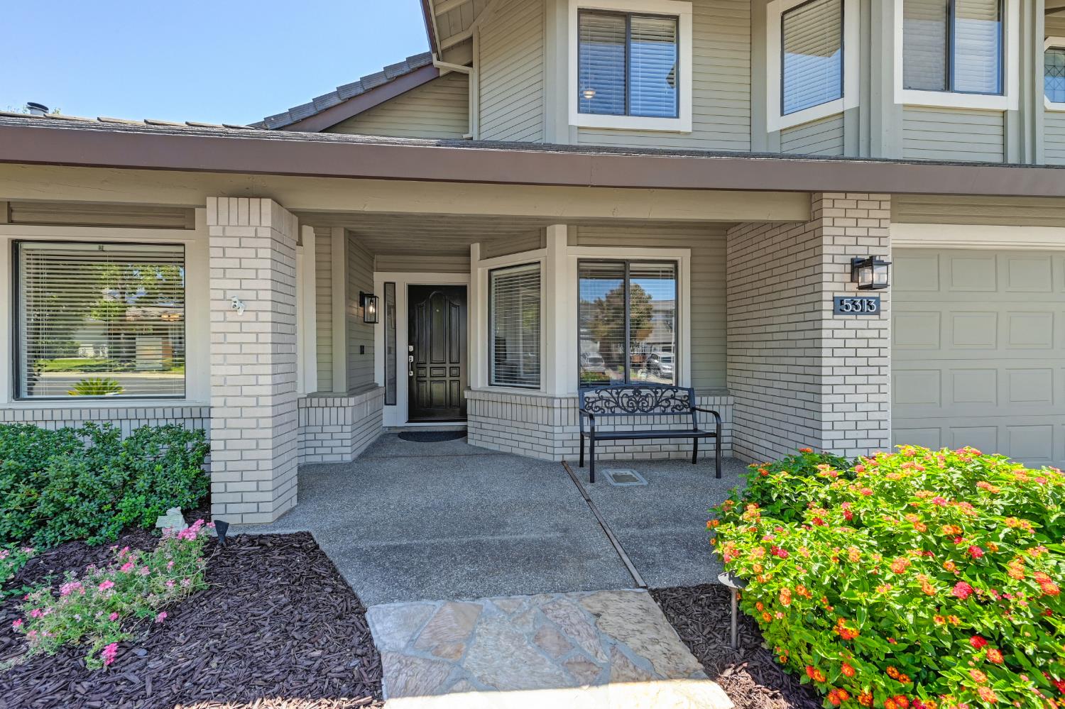 Detail Gallery Image 3 of 43 For 5313 Thunder Ridge Cir, Rocklin,  CA 95765 - 4 Beds | 3 Baths