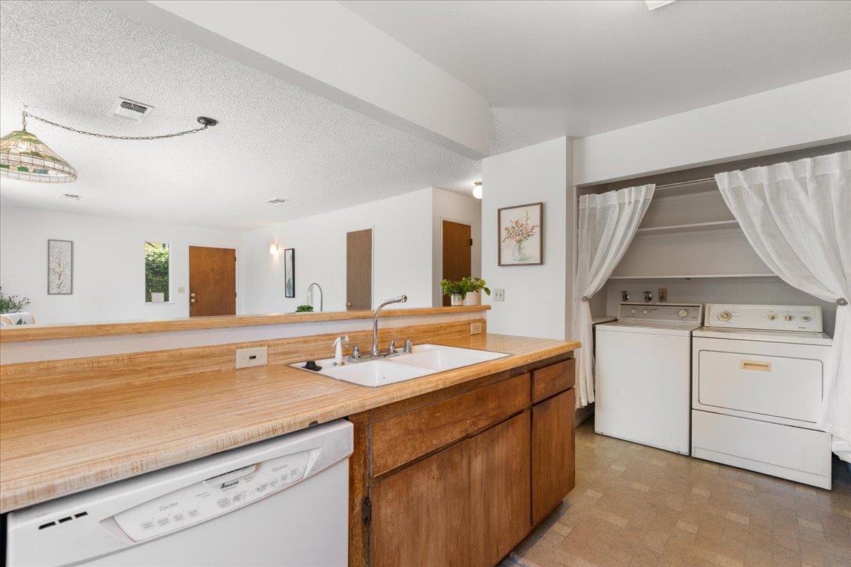 Detail Gallery Image 9 of 40 For 428 Lamarque Ct, Grass Valley,  CA 95945 - 3 Beds | 1 Baths
