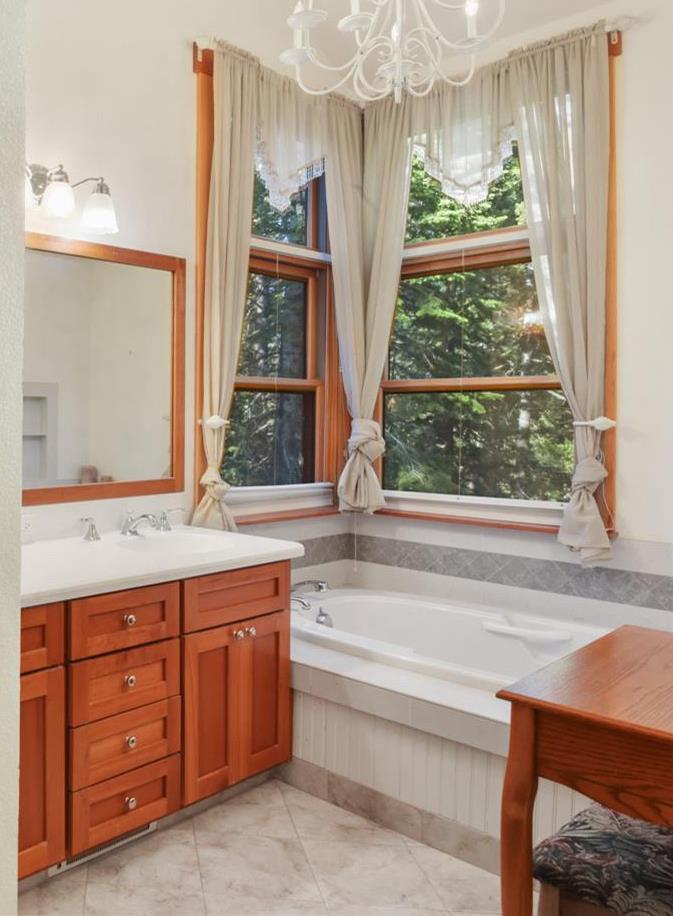 Detail Gallery Image 32 of 42 For 1724 Mohican Dr, South Lake Tahoe,  CA 96150 - 3 Beds | 2/1 Baths