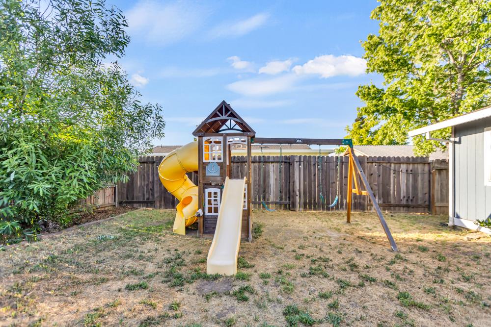 Detail Gallery Image 37 of 42 For 574 Ewell Ct, Galt,  CA 95632 - 3 Beds | 2 Baths