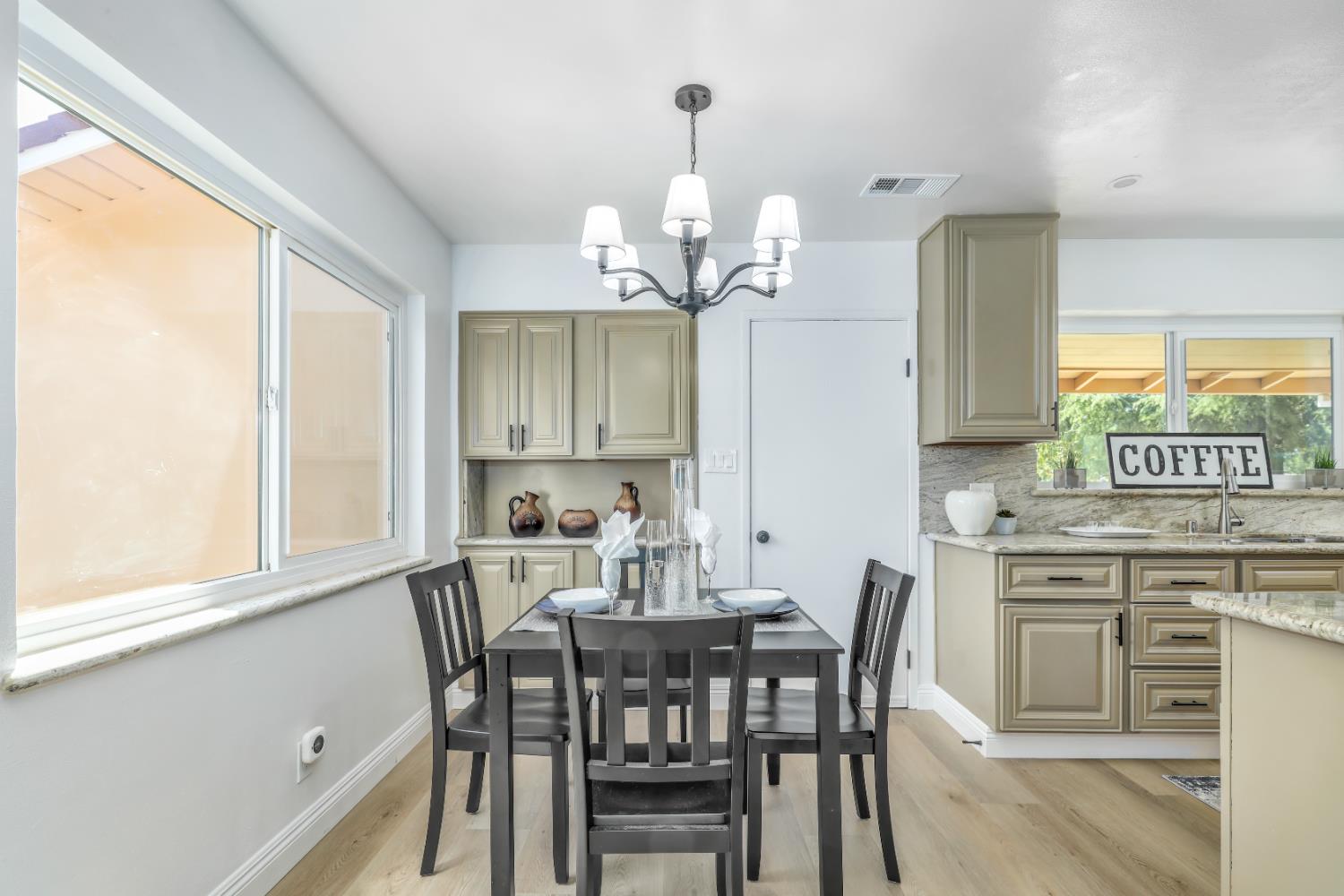Detail Gallery Image 12 of 40 For 5705 Rickey Drive, Sacramento,  CA 95822 - 3 Beds | 2 Baths