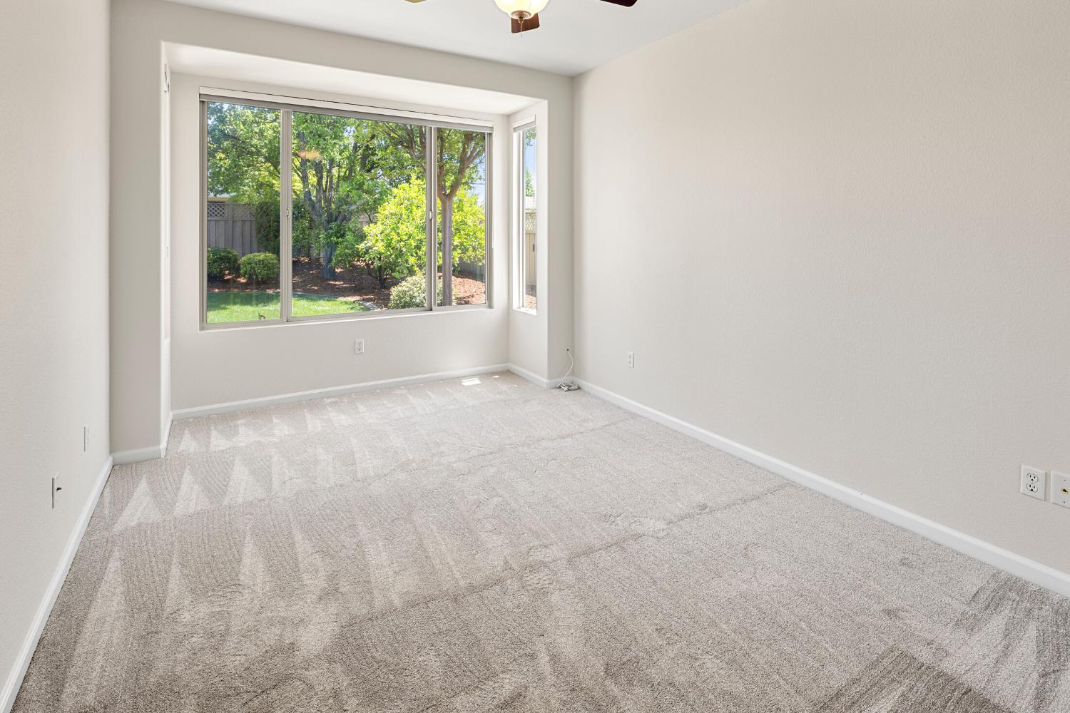 Detail Gallery Image 30 of 60 For 2160 Stone House Cir, Lincoln,  CA 95648 - 2 Beds | 2 Baths