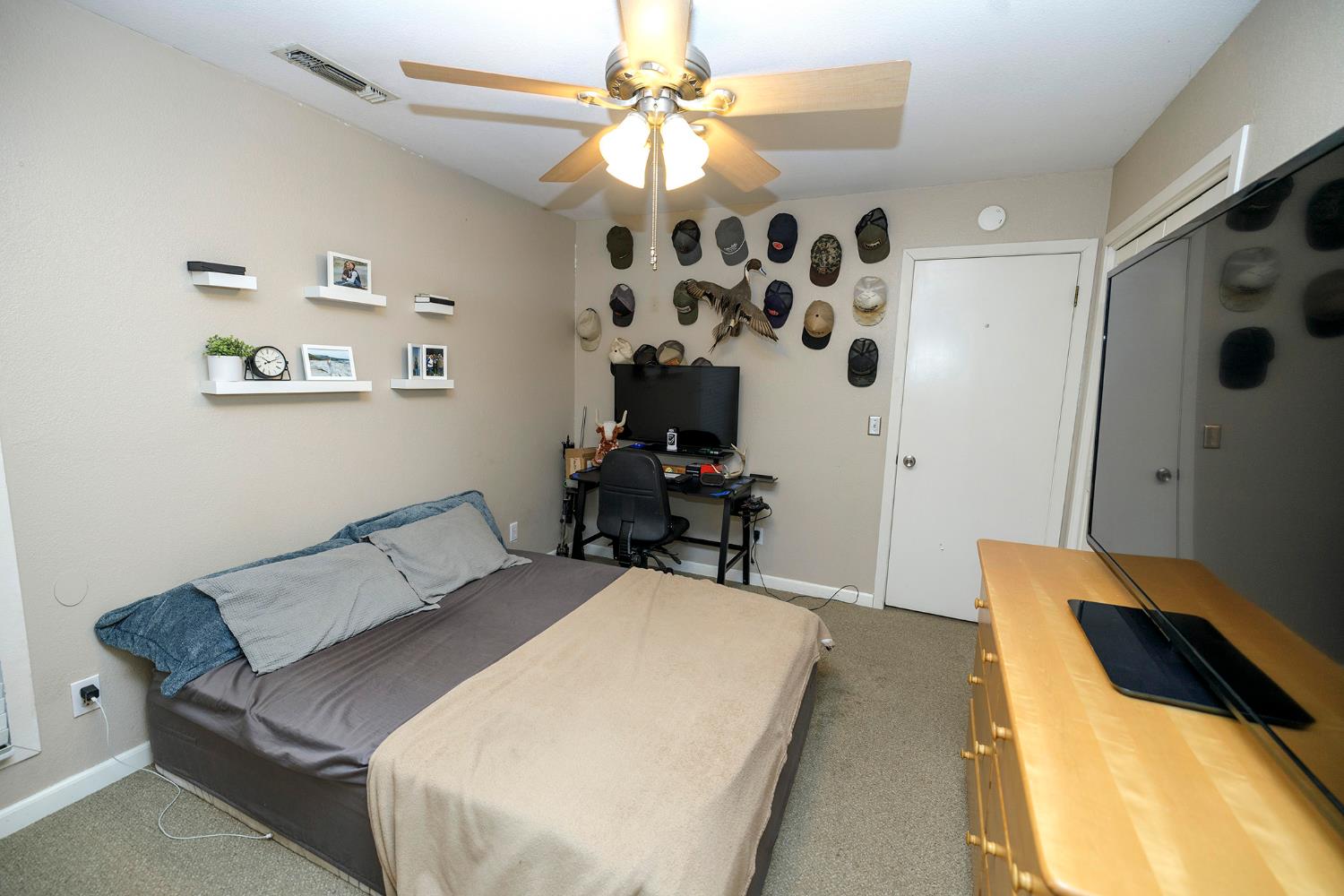 N Quincy Road, Turlock, California image 37