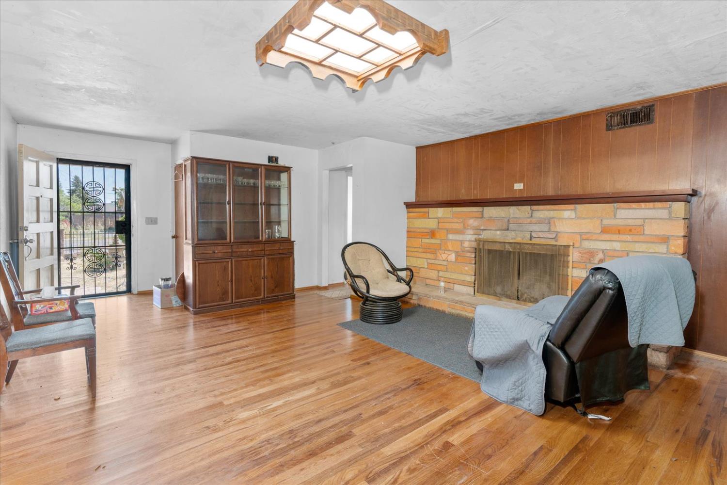 Detail Gallery Image 9 of 51 For 1961 17th St, Olivehurst,  CA 95961 - 3 Beds | 2 Baths