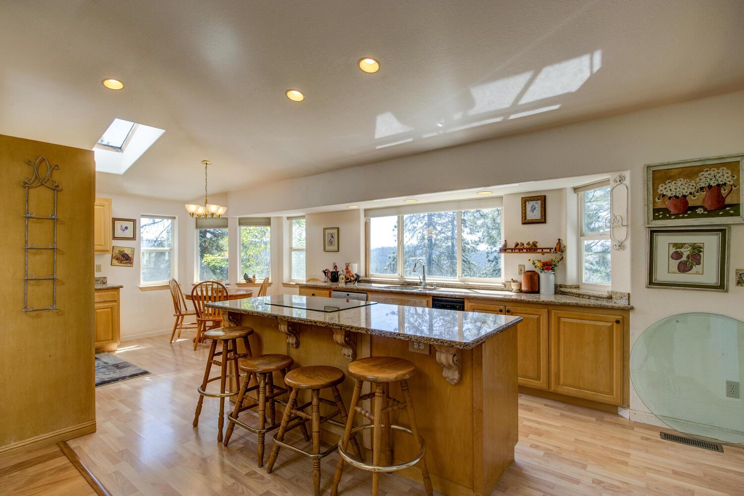 Detail Gallery Image 13 of 58 For 3340 Menominee, Arnold,  CA 95223 - 3 Beds | 2/1 Baths