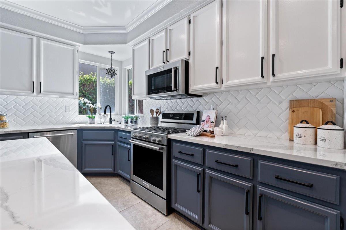 Detail Gallery Image 12 of 41 For 2204 Quarry Way, Rocklin,  CA 95765 - 3 Beds | 2/1 Baths