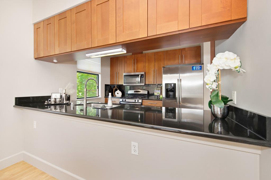 Detail Gallery Image 16 of 33 For 2117 S St #204,  Sacramento,  CA 95816 - 2 Beds | 2 Baths