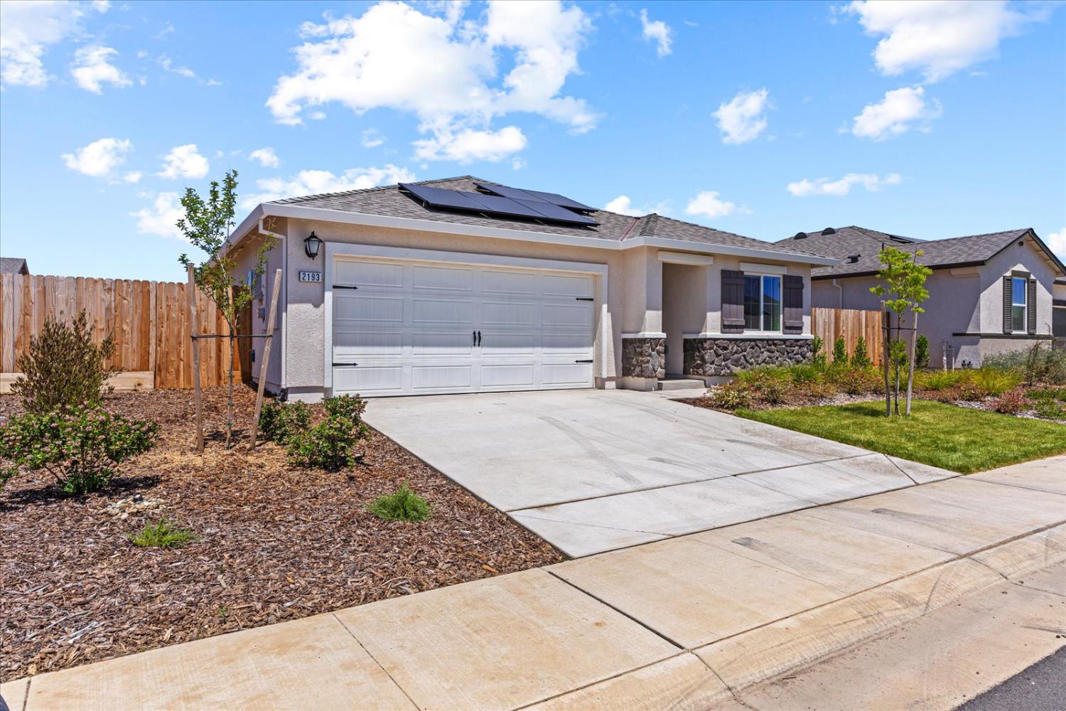 Detail Gallery Image 1 of 35 For 2193 Mickelson Dr, Linda,  CA 95901 - 3 Beds | 2 Baths