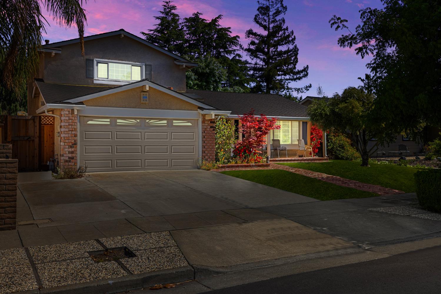 Detail Gallery Image 4 of 43 For 6161 Iowa Dr, San Jose,  CA 95123 - 4 Beds | 3 Baths
