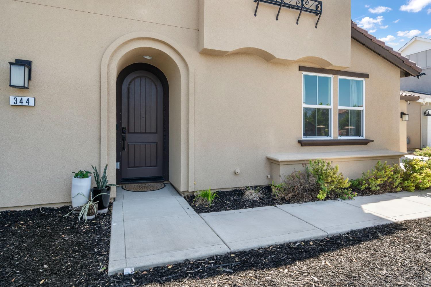 Detail Gallery Image 6 of 57 For 344 W Hopkins Ct, Mountain House,  CA 95391 - 4 Beds | 3 Baths
