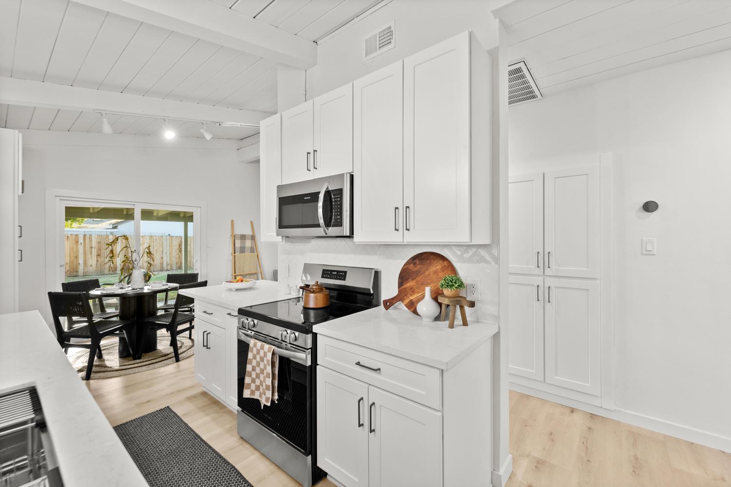 Detail Gallery Image 7 of 42 For 5500 73rd St, Sacramento,  CA 95820 - 3 Beds | 1 Baths