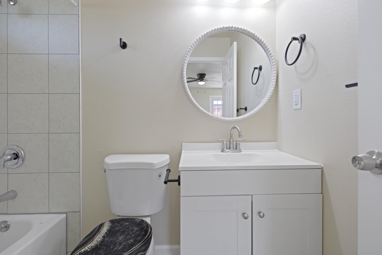 Detail Gallery Image 25 of 46 For 2432 E Willow St a & B,  Stockton,  CA 95205 - 4 Beds | 2 Baths