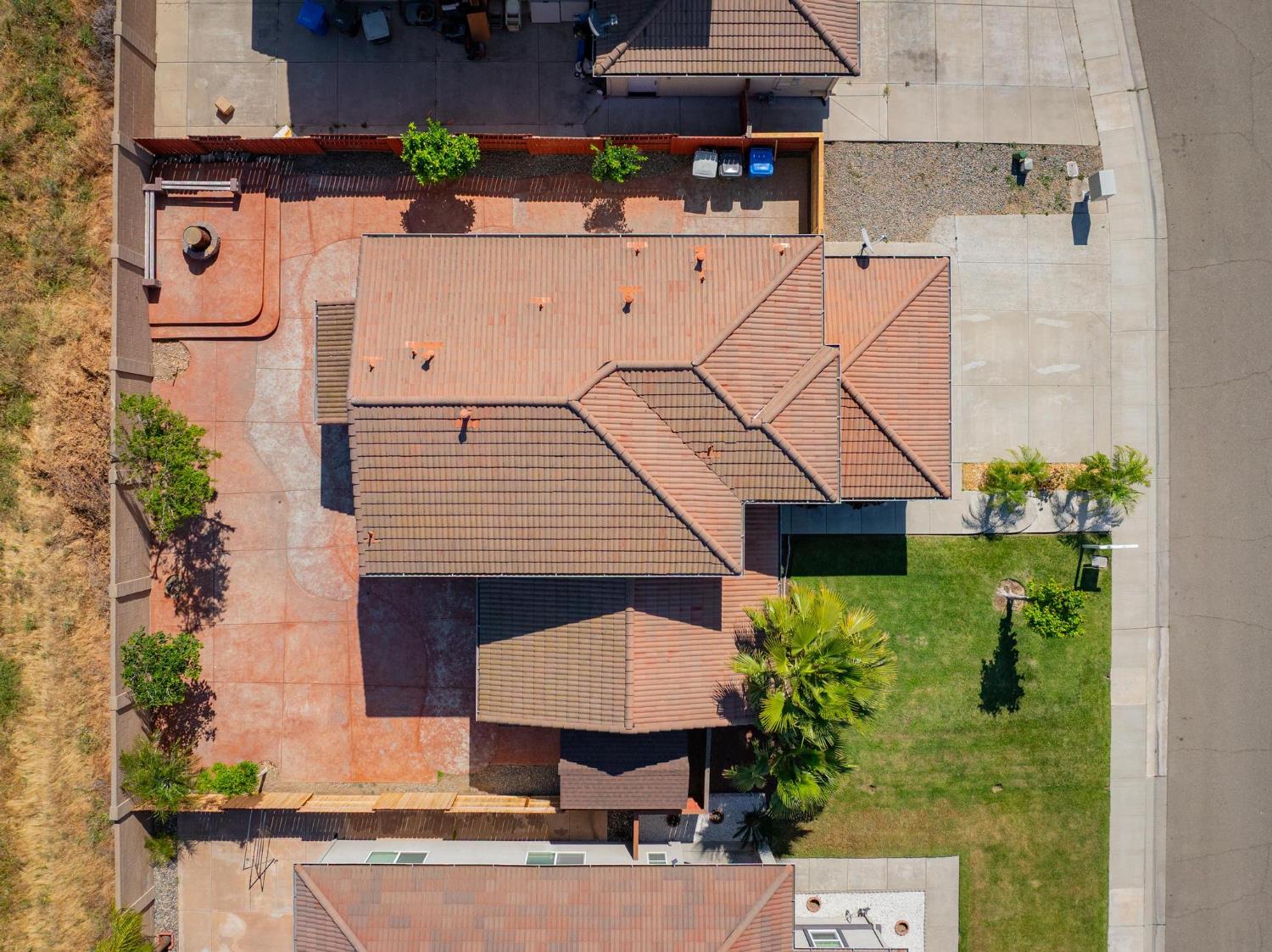 Detail Gallery Image 2 of 36 For 1615 Goldpoppy St, Manteca,  CA 95337 - 4 Beds | 3 Baths
