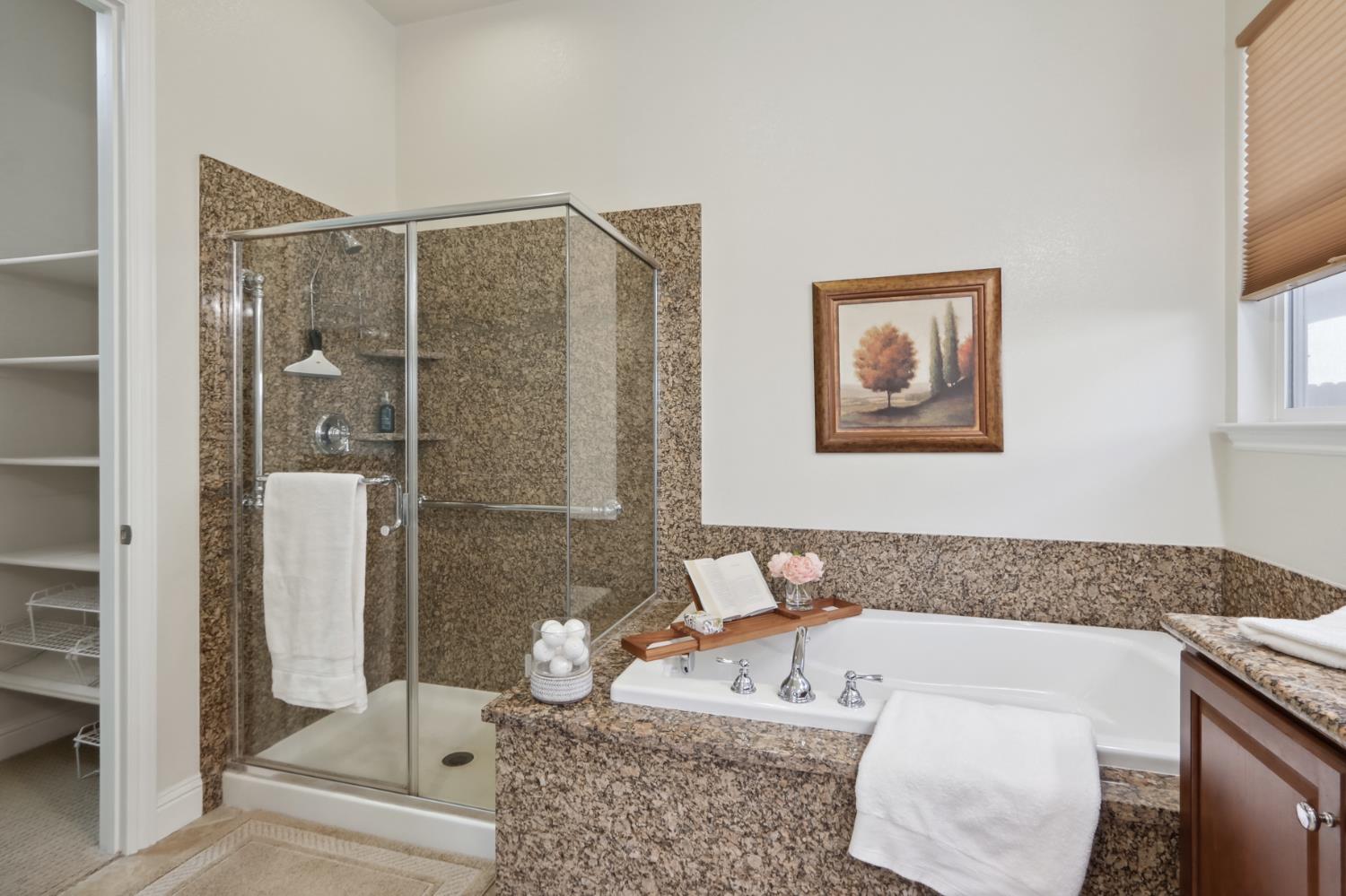 Detail Gallery Image 21 of 43 For 2398 Langtree Dr, Roseville,  CA 95747 - 2 Beds | 2 Baths