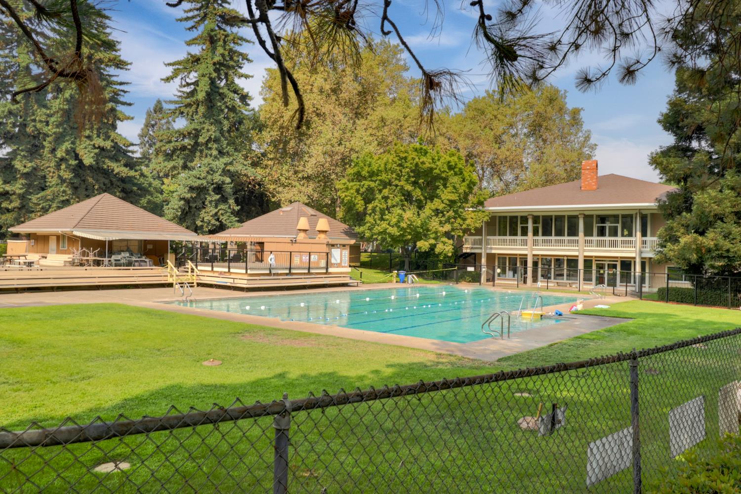 Detail Gallery Image 43 of 48 For 815 Commons Dr, Sacramento,  CA 95825 - 2 Beds | 2 Baths