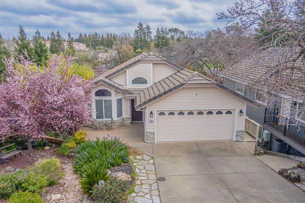 Detail Gallery Image 2 of 40 For 898 Supreme Ct, Auburn,  CA 95603 - 4 Beds | 3 Baths