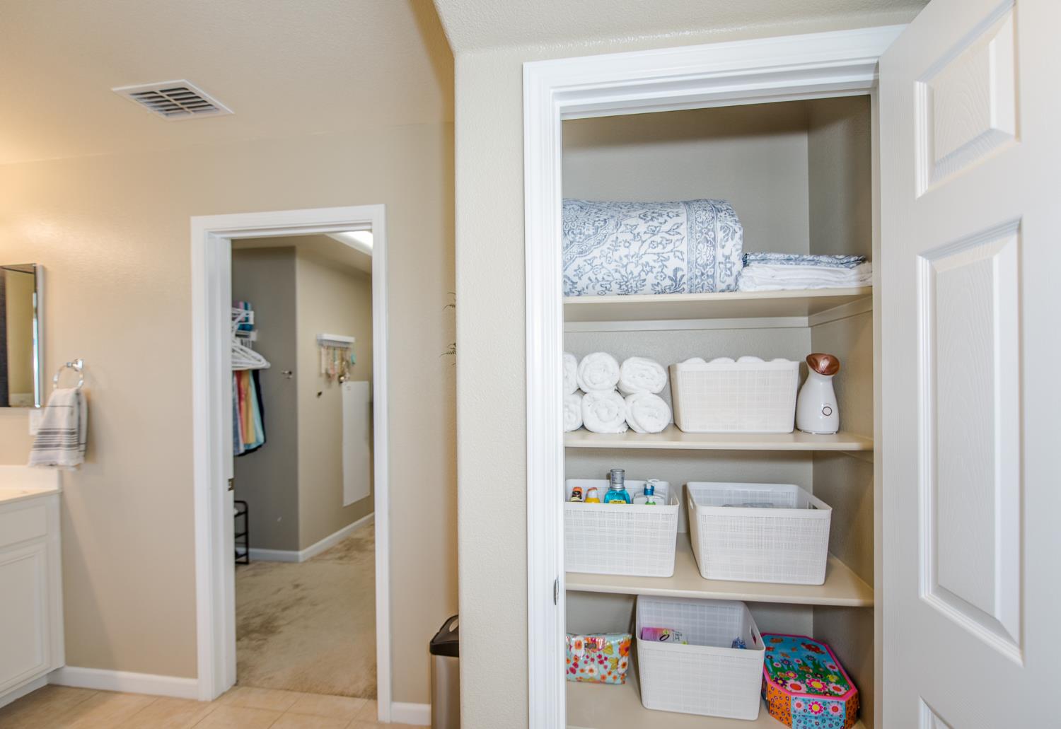 Detail Gallery Image 26 of 38 For 2363 Ackley Pl, Woodland,  CA 95776 - 5 Beds | 4 Baths