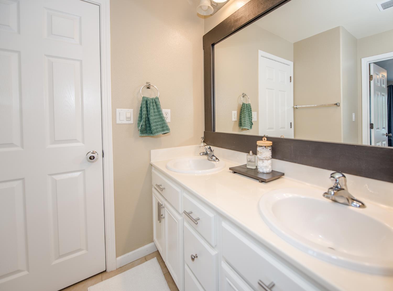 Detail Gallery Image 30 of 38 For 2363 Ackley Pl, Woodland,  CA 95776 - 5 Beds | 4 Baths