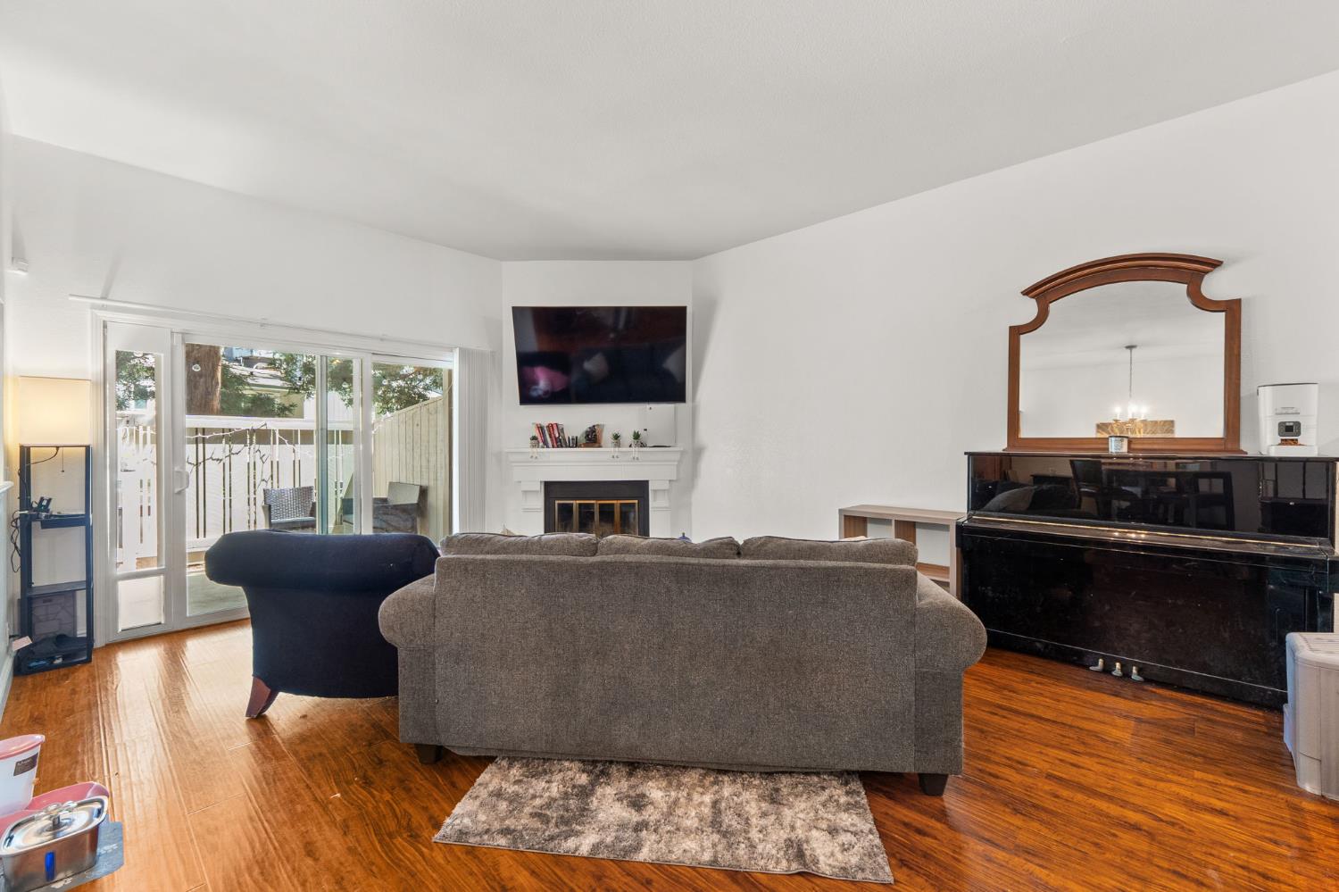 Photo #8: 225066352 Listing: Photo #8