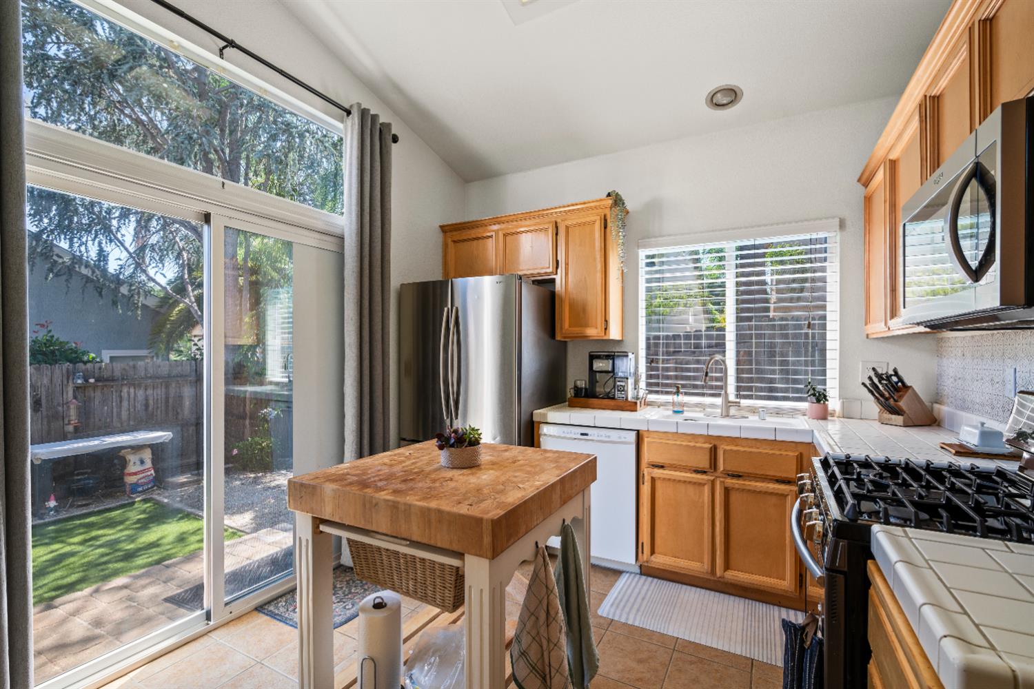 Detail Gallery Image 15 of 31 For 5004 Birchwood Ct, Rocklin,  CA 95677 - 3 Beds | 2 Baths