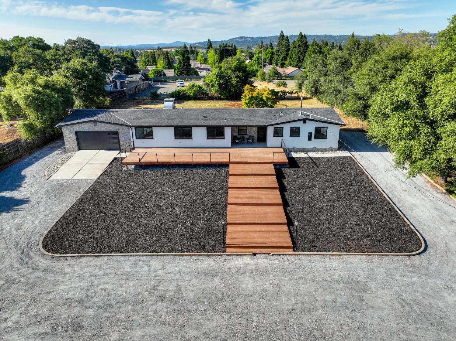 Detail Gallery Image 8 of 96 For 12445 Ladd Ln, Auburn,  CA 95603 - 6 Beds | 3 Baths