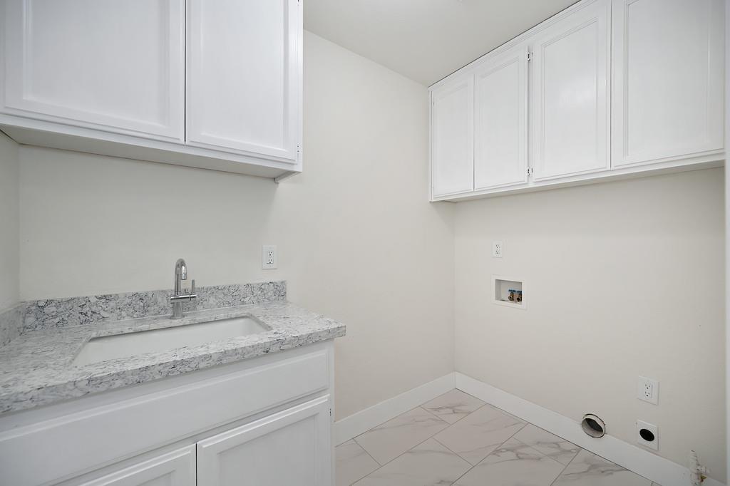 Detail Gallery Image 28 of 62 For 5069 Oak Mello Ct, Elk Grove,  CA 95758 - 4 Beds | 3 Baths