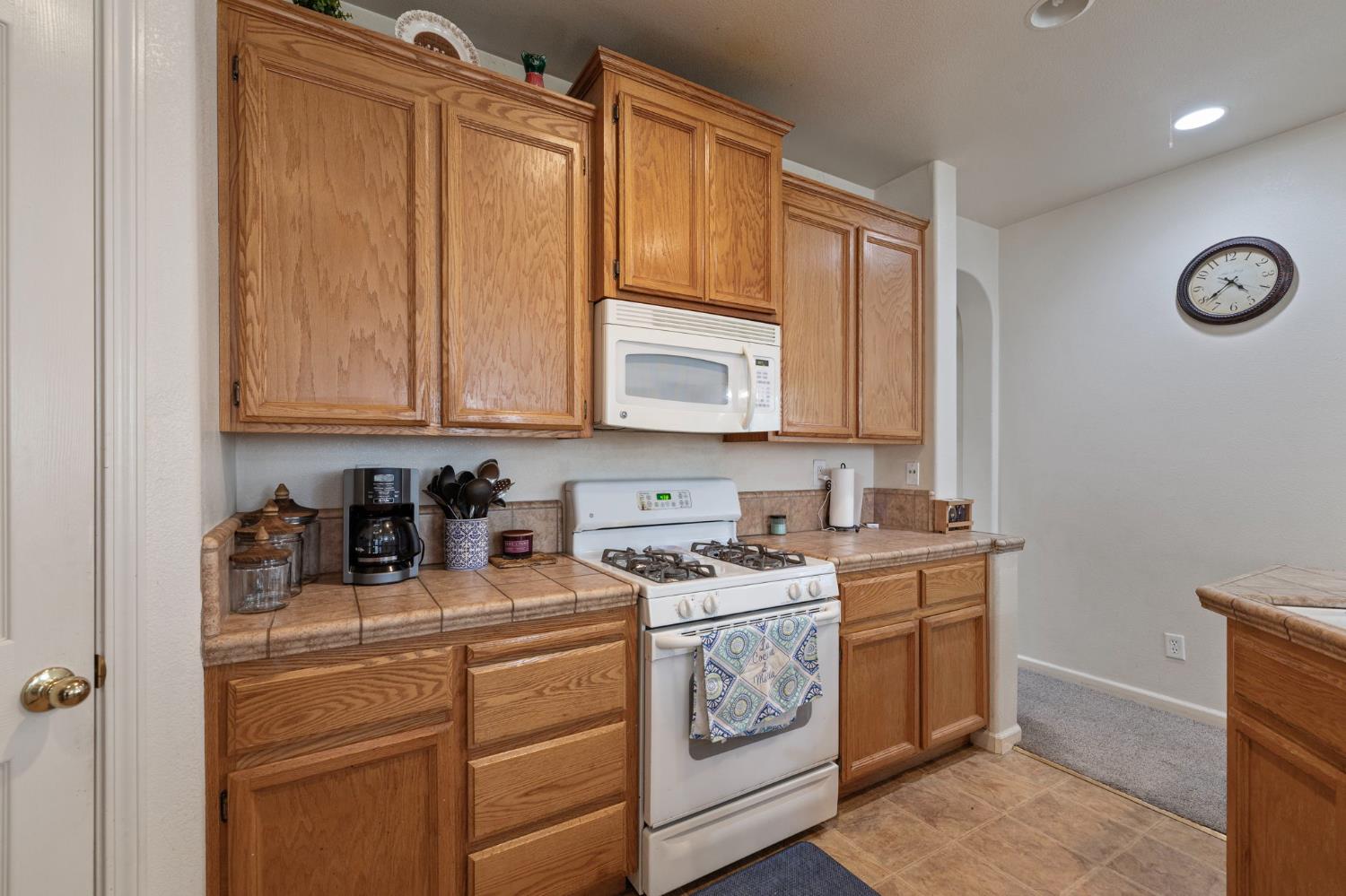 Detail Gallery Image 13 of 25 For 2081 Tangerine Ave, Madera,  CA 93637 - 3 Beds | 2 Baths