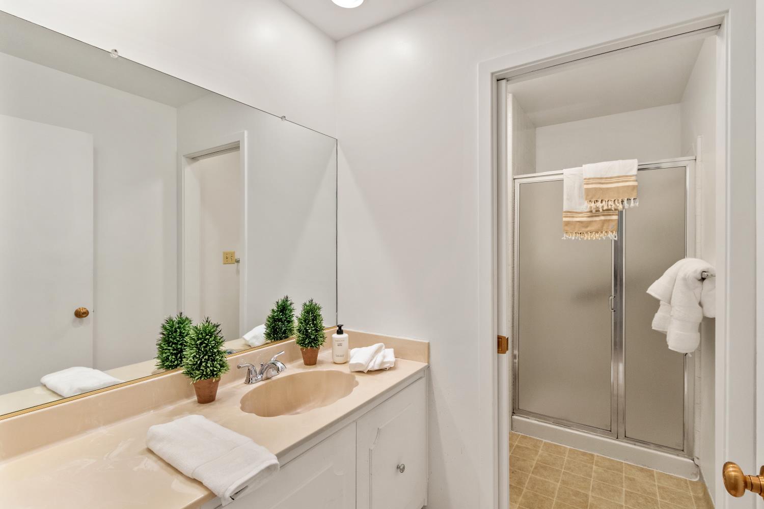 Detail Gallery Image 27 of 48 For 815 Commons Dr, Sacramento,  CA 95825 - 2 Beds | 2 Baths