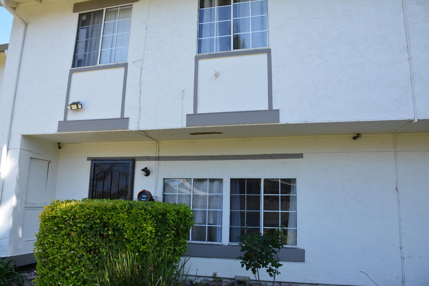 Detail Gallery Image 2 of 19 For 148 Puerto Golfito Ct, San Jose,  CA 95116 - 4 Beds | 2/1 Baths