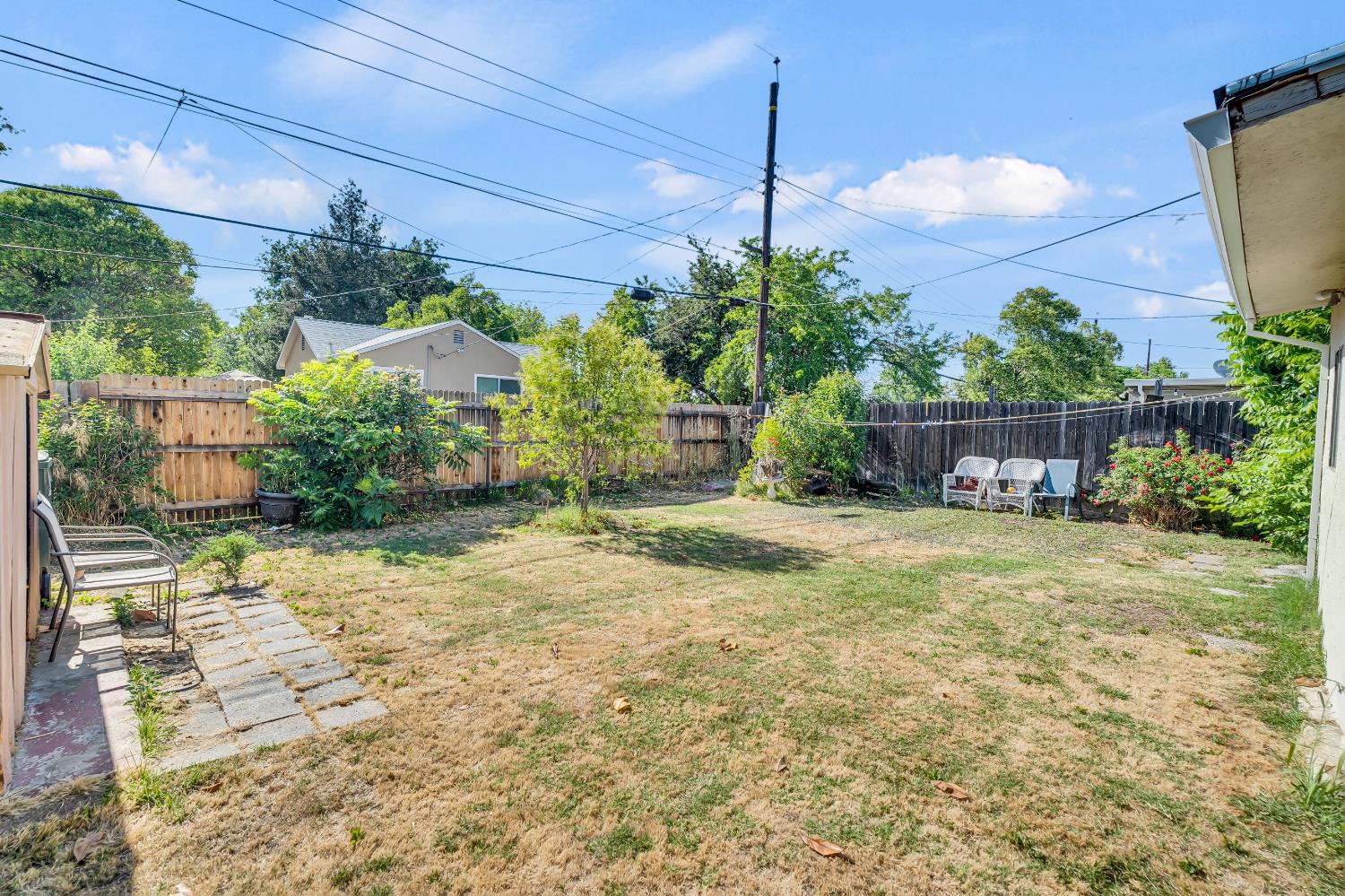 Detail Gallery Image 26 of 29 For 4472 El Cerrito Way, Sacramento,  CA 95820 - 2 Beds | 1 Baths