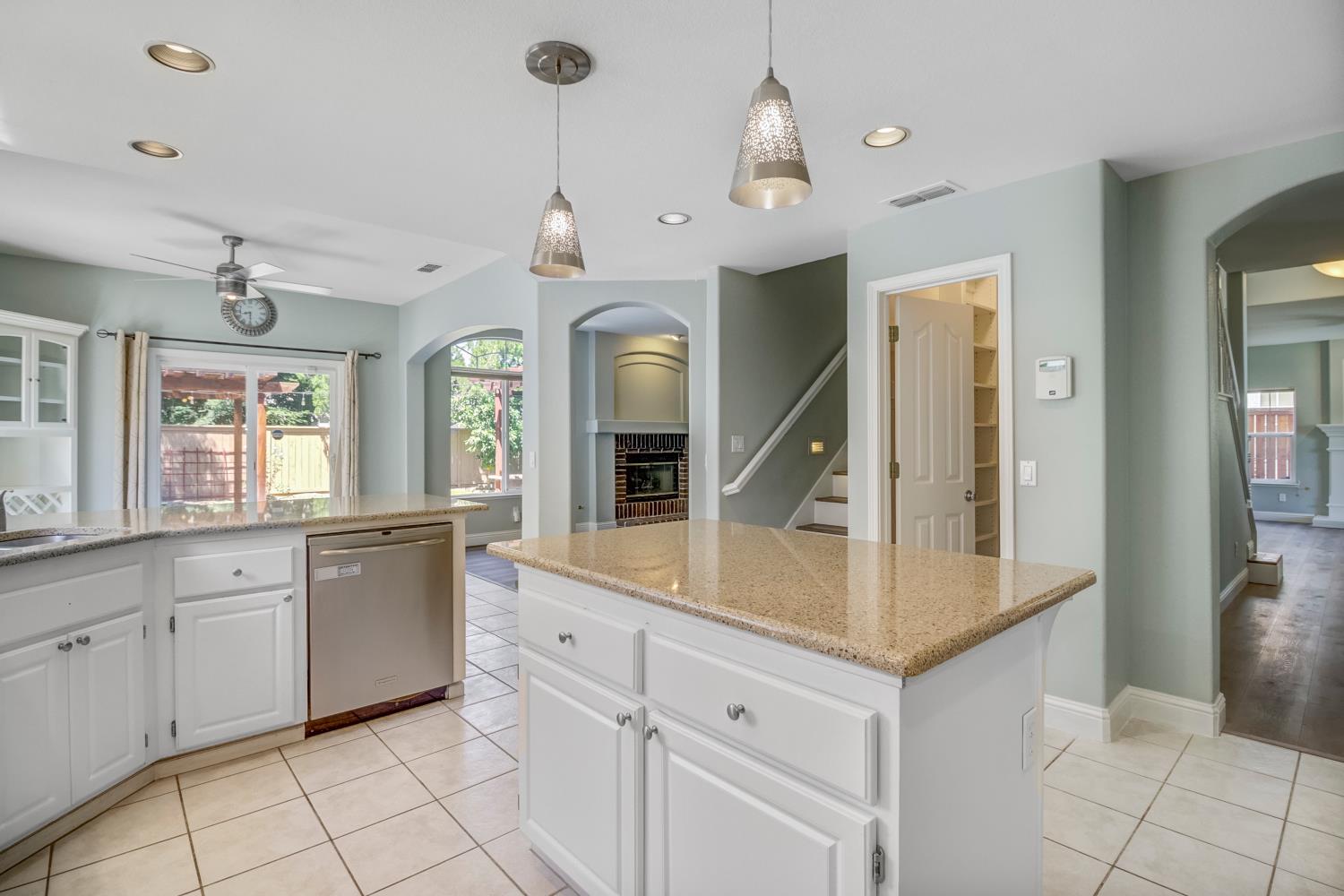 Detail Gallery Image 25 of 67 For 4091 Luxor Ln, Granite Bay,  CA 95746 - 6 Beds | 3 Baths