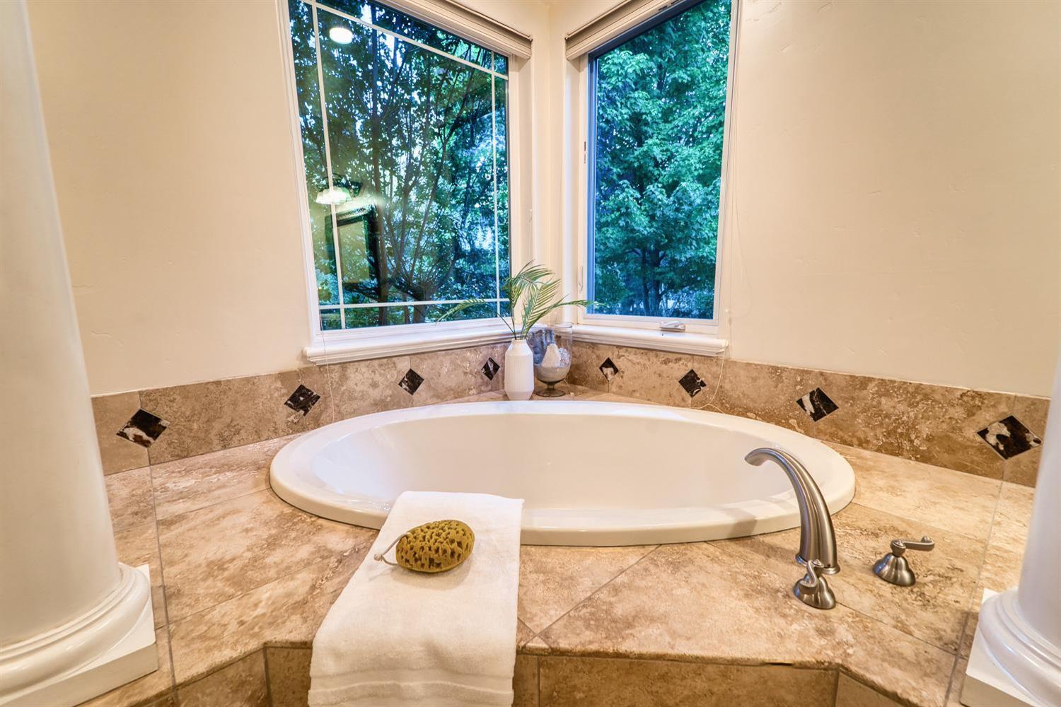 Detail Gallery Image 49 of 75 For 215 Oak Brook Ct, Auburn,  CA 95602 - 3 Beds | 2/1 Baths