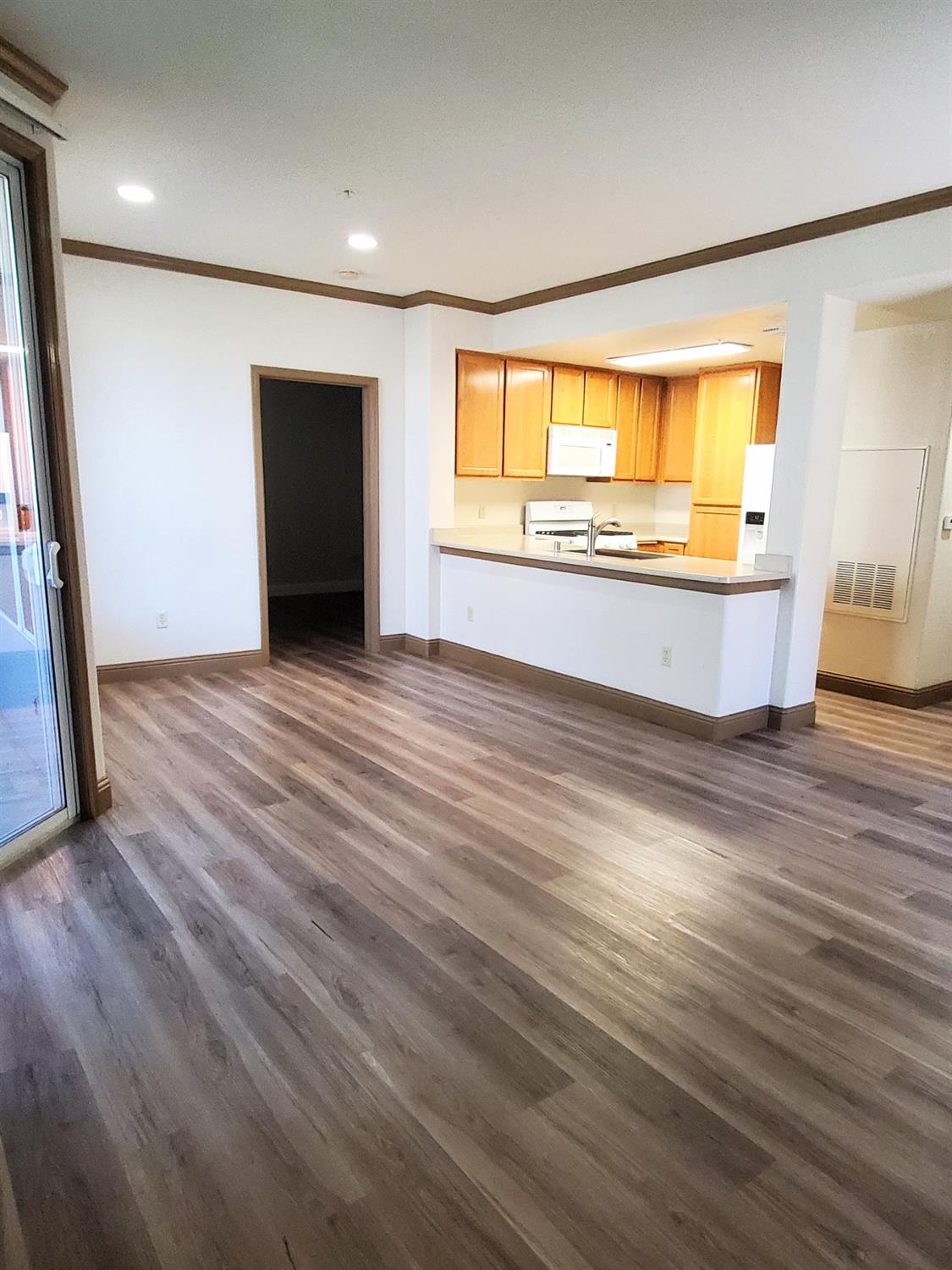 Detail Gallery Image 3 of 13 For 5201 Laguna Oaks Dr #65,  Elk Grove,  CA 95758 - 2 Beds | 2 Baths