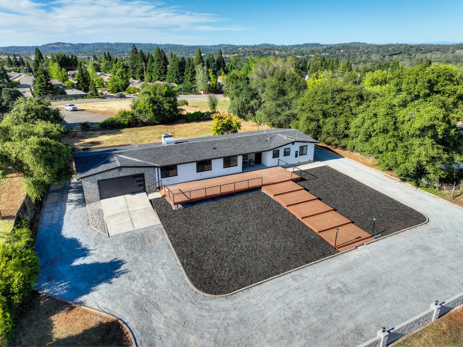 Detail Gallery Image 5 of 96 For 12445 Ladd Ln, Auburn,  CA 95603 - 6 Beds | 3 Baths