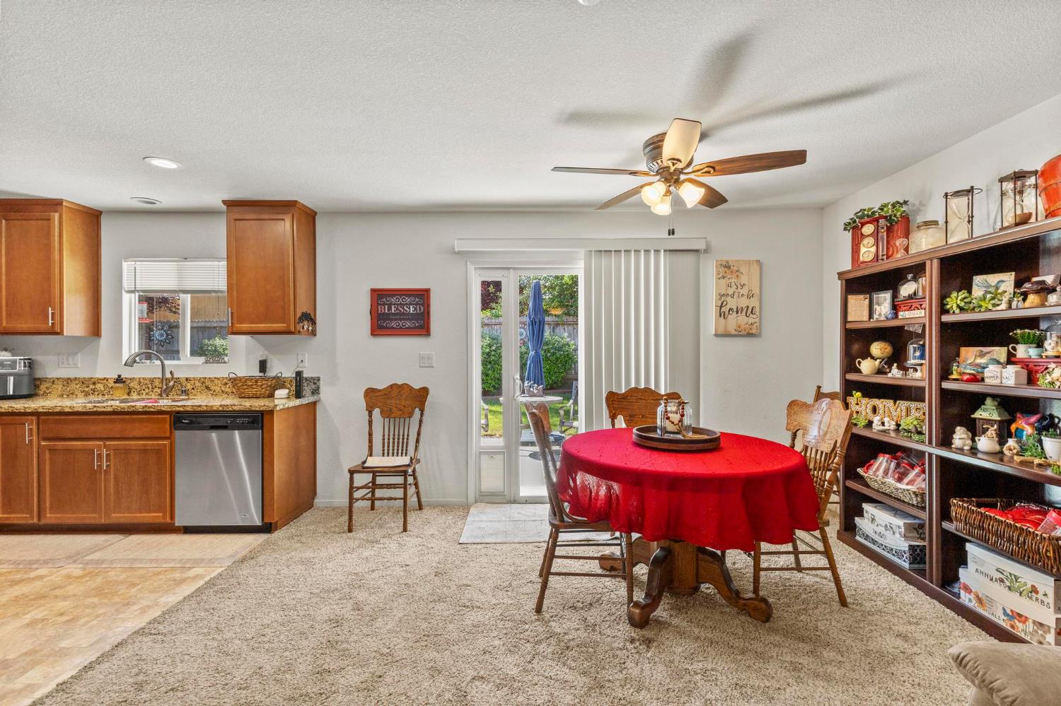 Detail Gallery Image 7 of 24 For 107 Garry Ct, Arbuckle,  CA 95912 - 3 Beds | 2 Baths