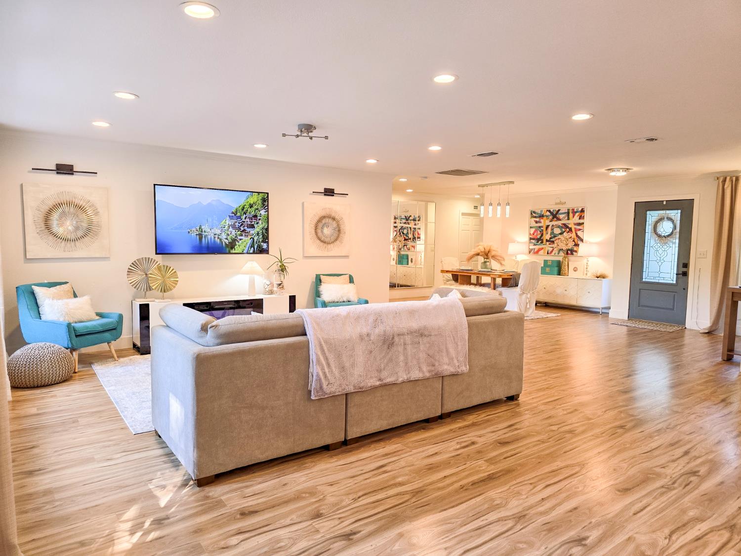Detail Gallery Image 3 of 21 For 8174 Joe Rodgers Rd, Granite Bay,  CA 95746 - 3 Beds | 2/1 Baths