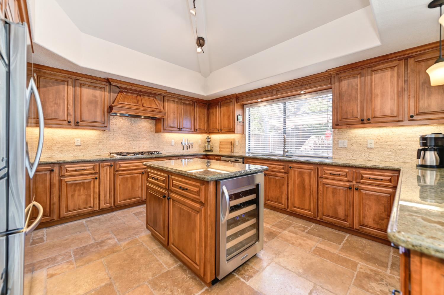 Detail Gallery Image 11 of 43 For 5313 Thunder Ridge Cir, Rocklin,  CA 95765 - 4 Beds | 3 Baths