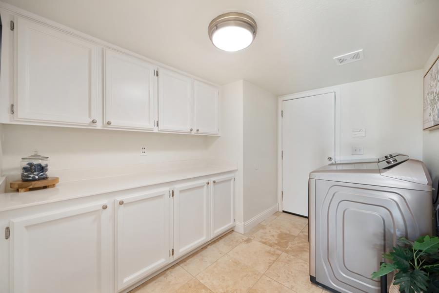 Detail Gallery Image 36 of 82 For 5802 Thoroughbred Ct, Rocklin,  CA 95677 - 4 Beds | 3 Baths