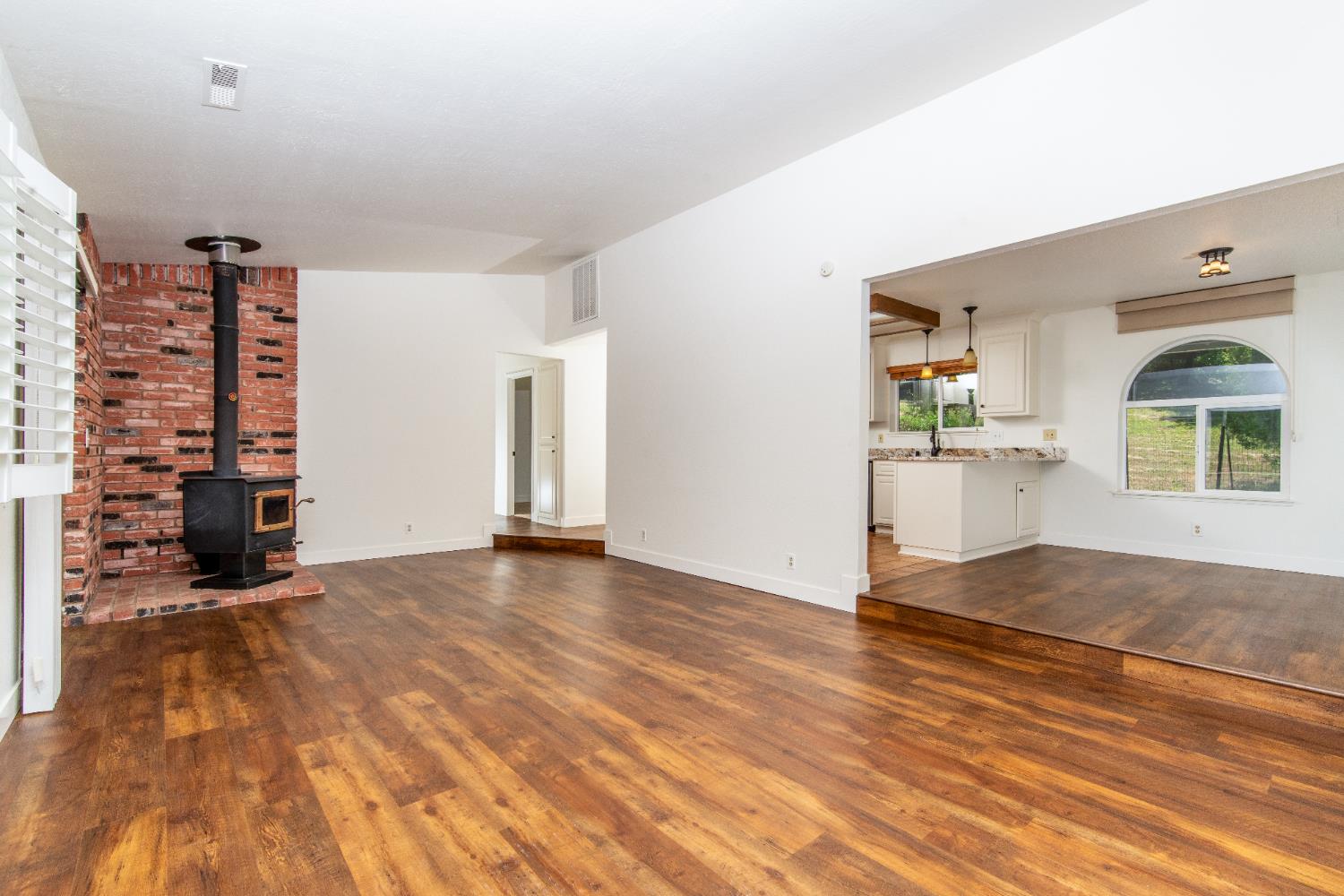 Detail Gallery Image 5 of 33 For 3791 Noel Ct, Placerville,  CA 95667 - 3 Beds | 2 Baths