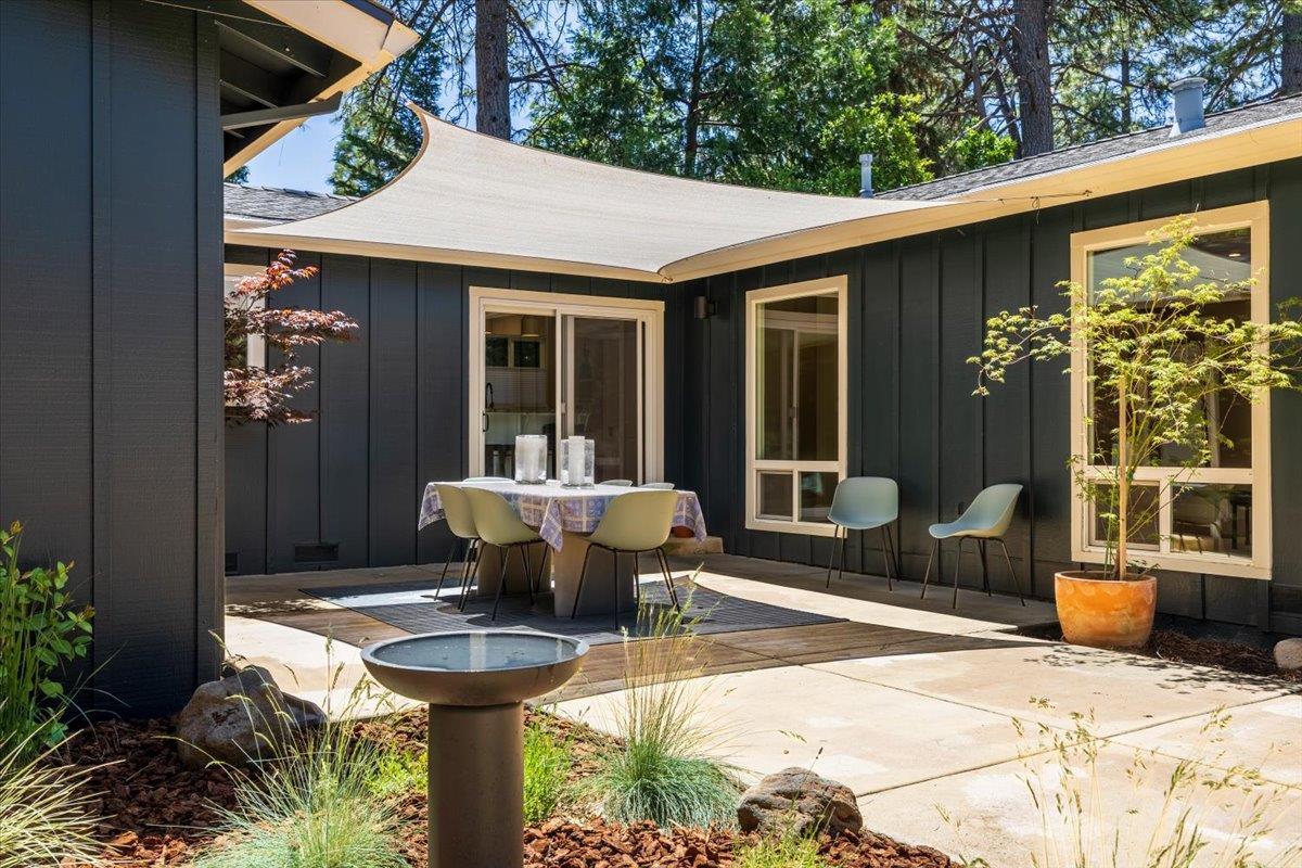 Detail Gallery Image 3 of 41 For 13409 Evergreen Dr, Nevada City,  CA 95959 - 3 Beds | 3 Baths