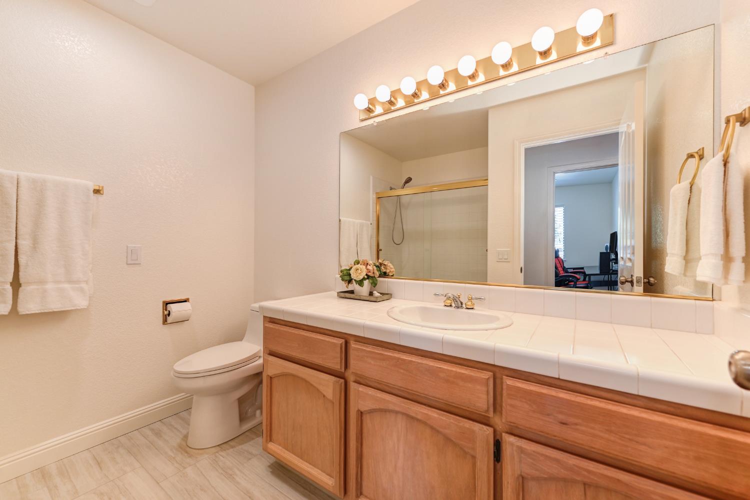 Detail Gallery Image 36 of 43 For 5313 Thunder Ridge Cir, Rocklin,  CA 95765 - 4 Beds | 3 Baths